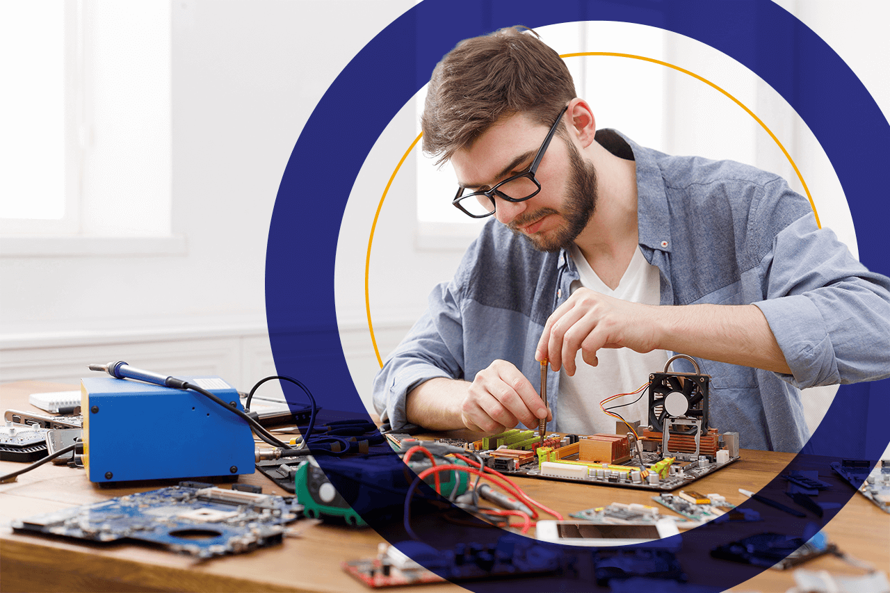 Featured-How-to-Become-a-Robotics-Technician-