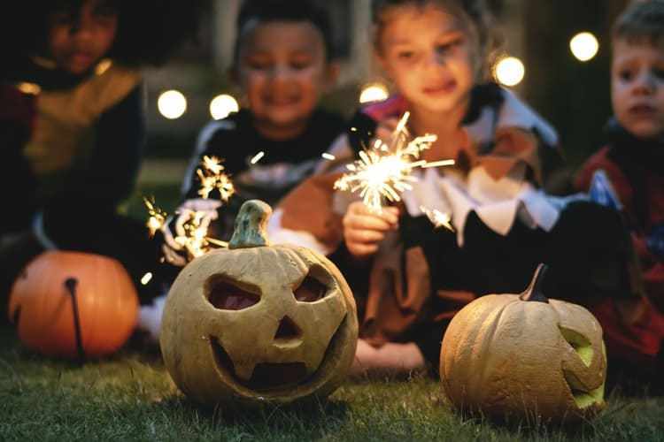 kids-and-jack-o-lanterns