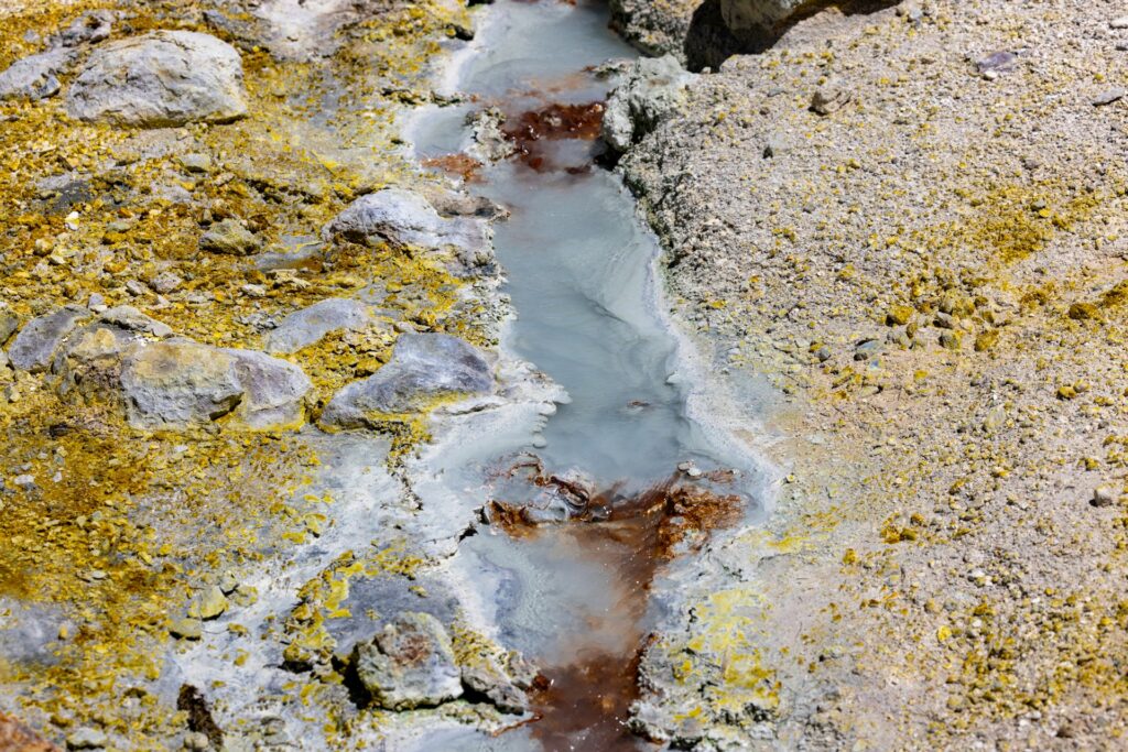 Hydrothermal vent
