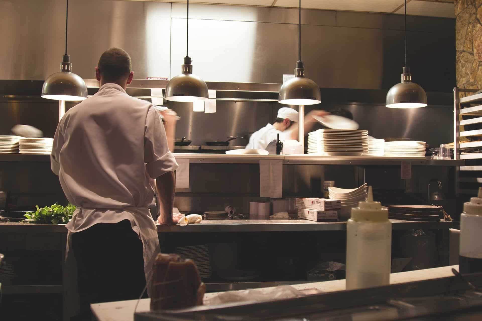 Strategies-for-Restaurants-to-Overcome-Hiring-Challenges