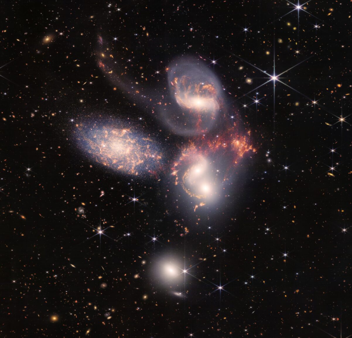 James Webb image shows galaxies locked in an intersellar dance